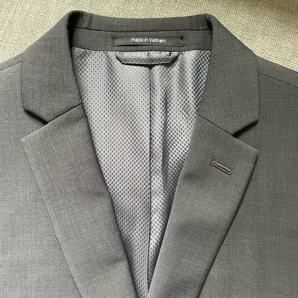 2 piece Bar III charcoal grey wool blend suit 42R - Picture 6 of 16